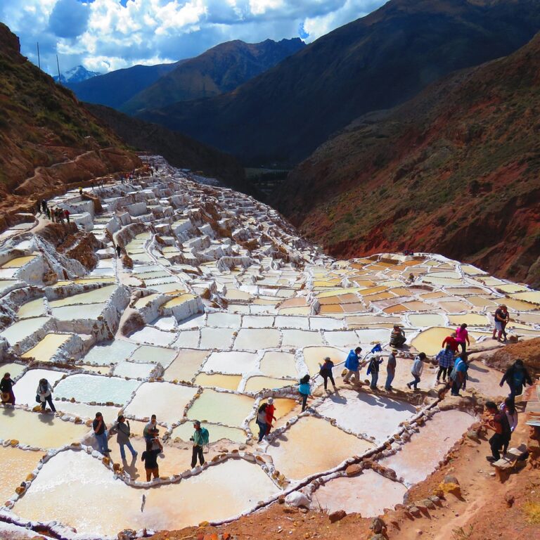 traveling to peru salt flats